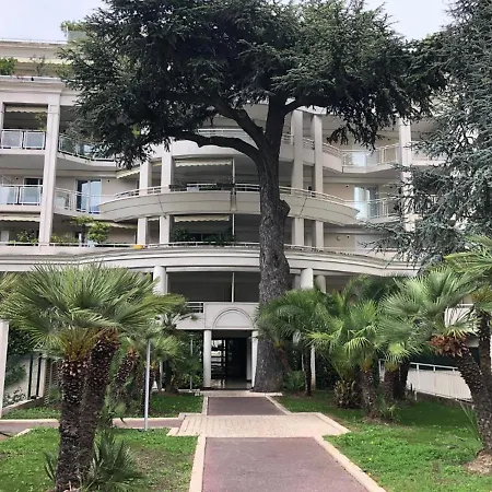 Cam0 - 2 En Rez-de-terrasse Daire Cannes